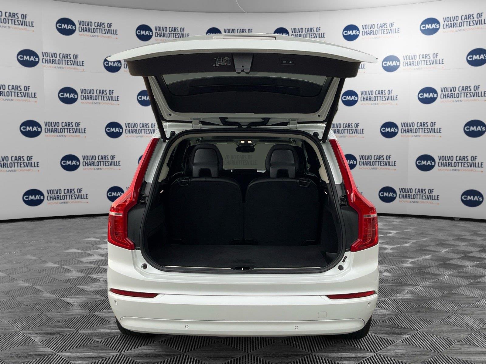 Used 2023 Crystal White Metallic Volvo Core image 11
