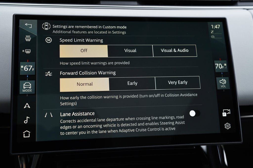 New 2027 Giola Green Land Rover Dynamic SE image 23