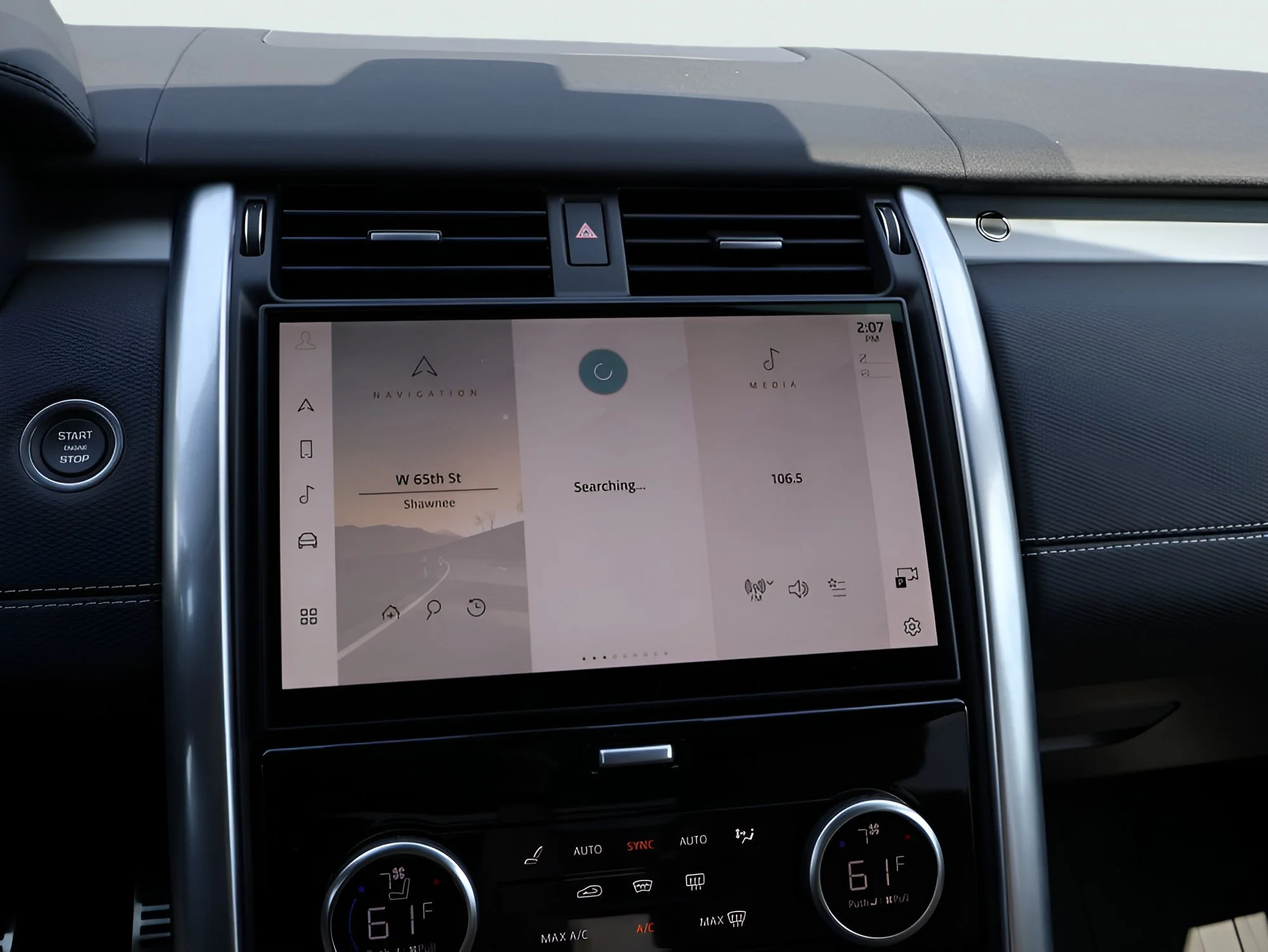 New 2026 Fuji White Land Rover Dynamic SE image 23