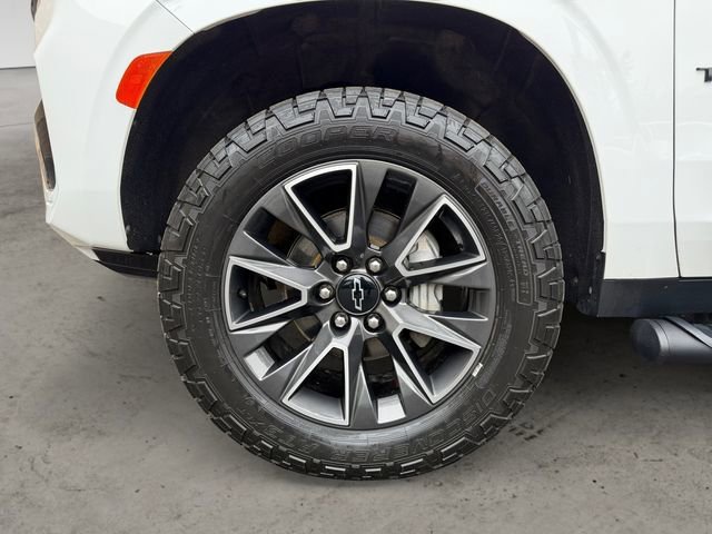 Used 2021 White Chevrolet Z71 image 14