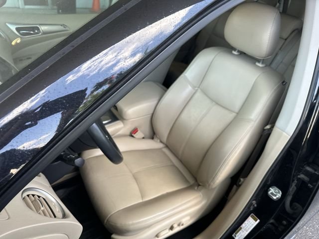 Used 2020 Black Nissan SL image 12