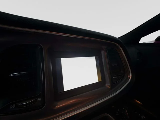 Used 2020 Red Dodge SXT image 19
