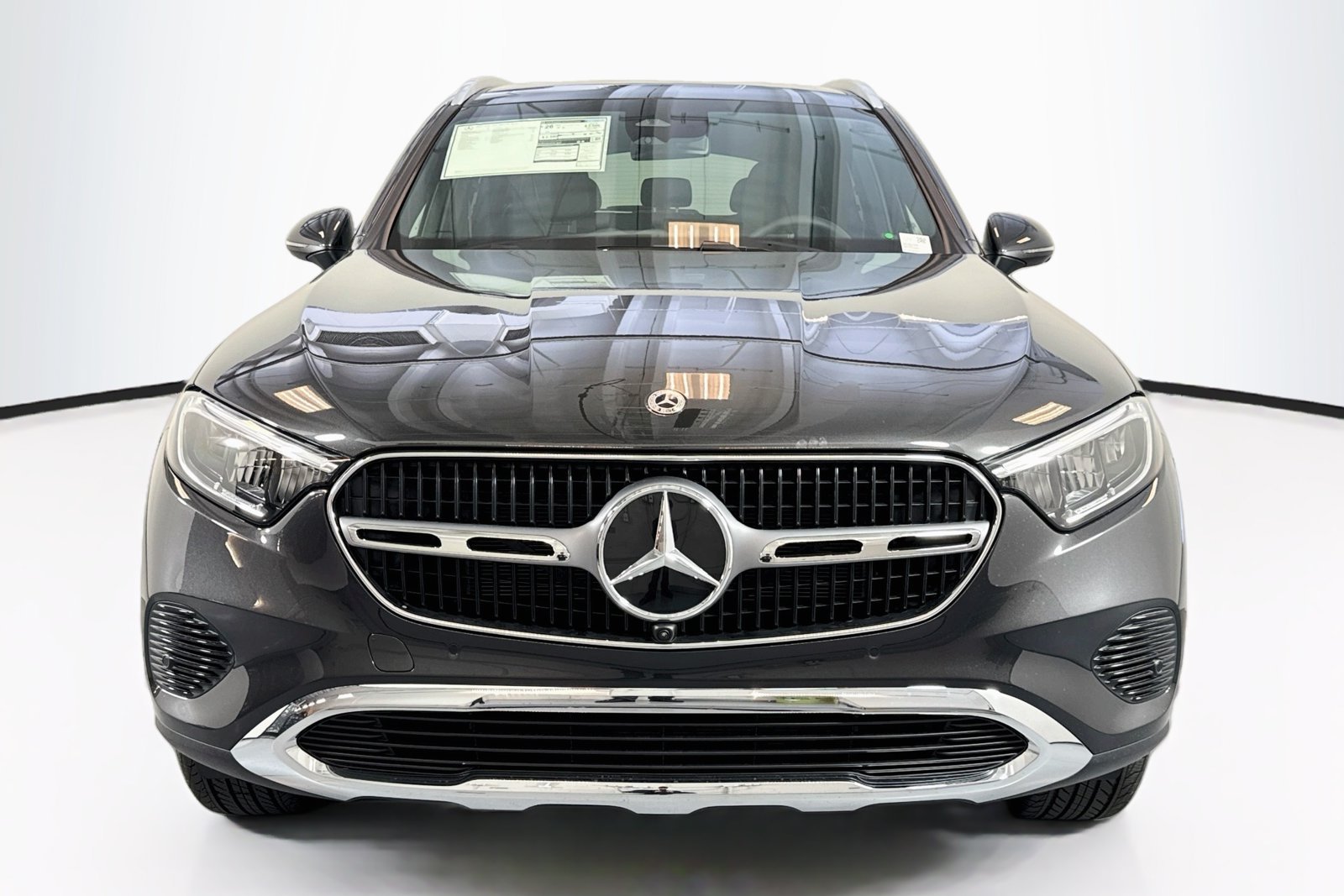 New 2027 Graphite Grey Metallic Mercedes-Benz GLC 300 image 2