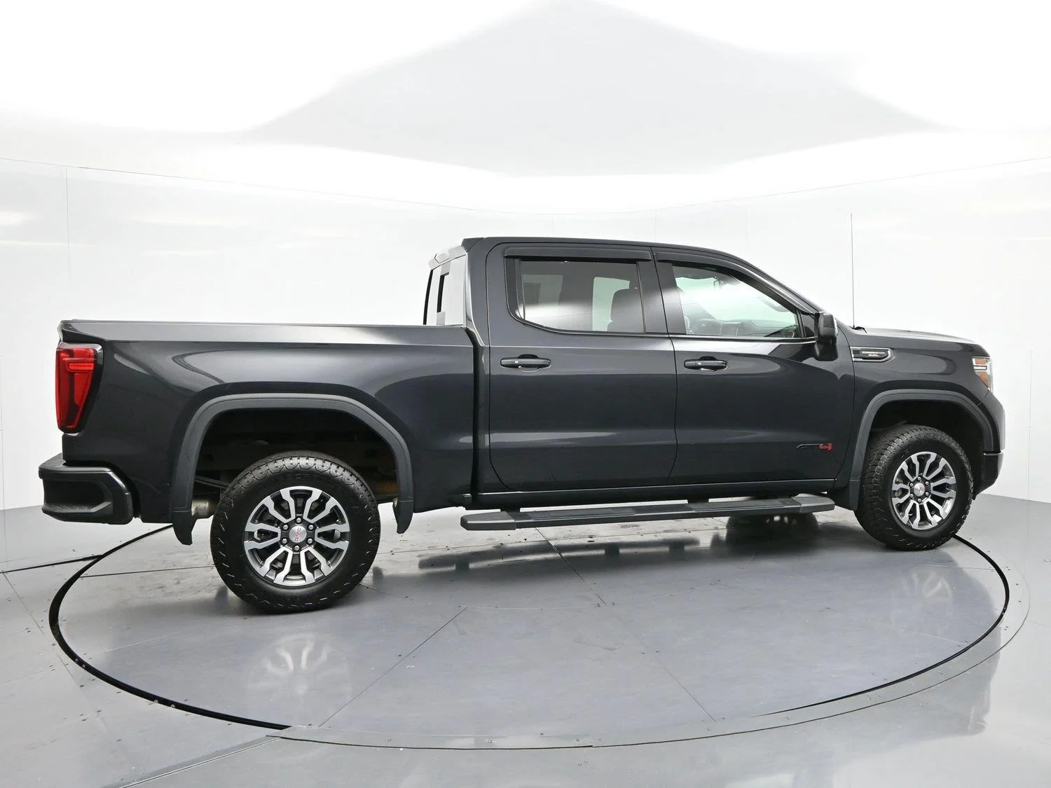 Used 2020 CARBON BLACK METALLIC GMC AT4 image 8