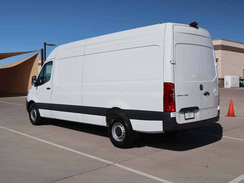 Used 2025 Arctic White Mercedes-Benz Cargo 170 WB image 7