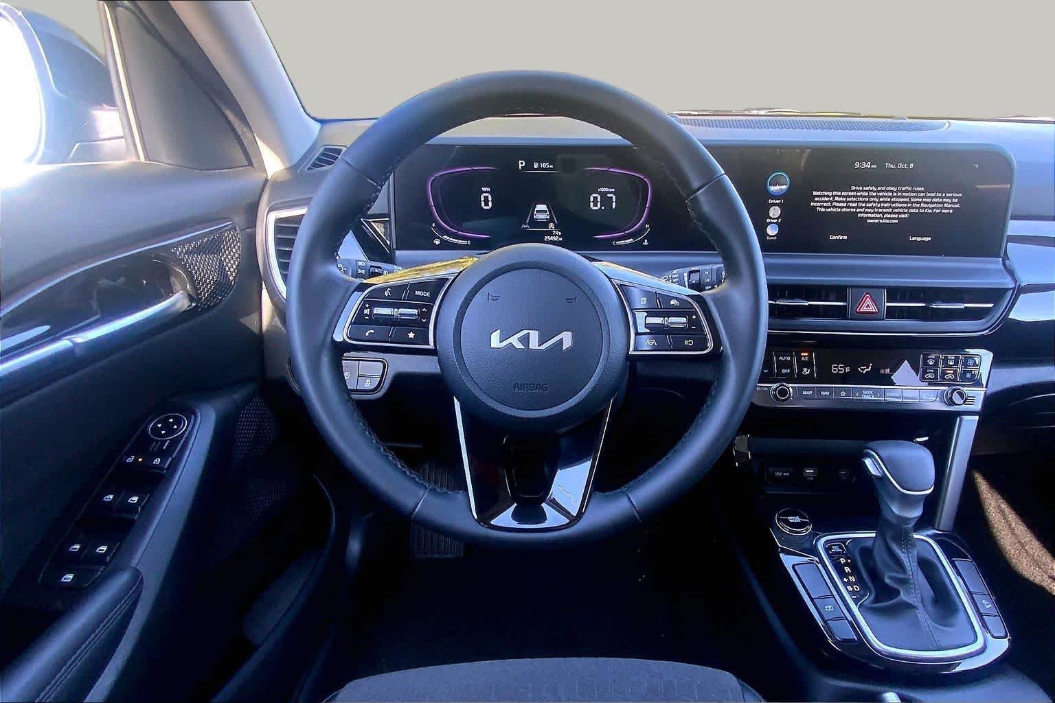 Certified Used 2025 Pluton Blue/Black Roof Kia S image 6