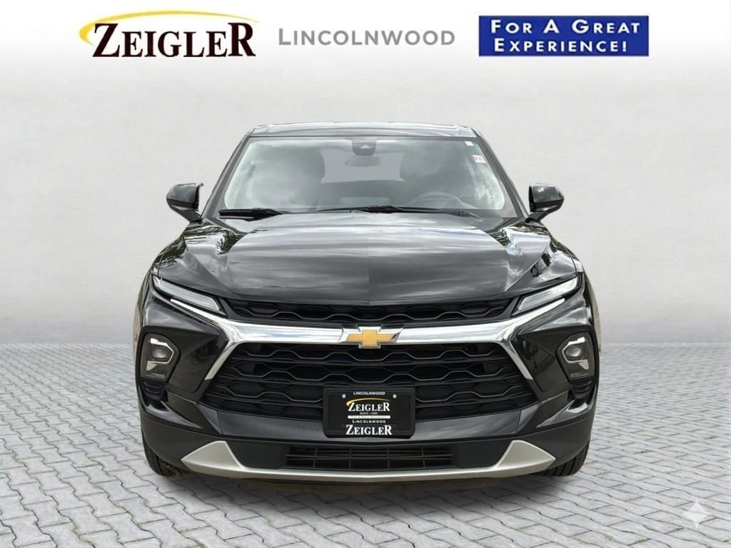 Used 2023 Black Chevrolet 2LT image 10