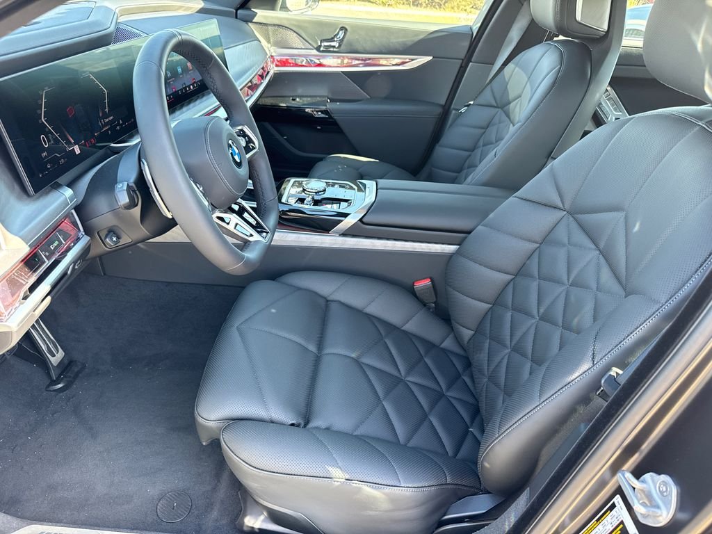 2026 BMW 7 Series 740i - Photo 24