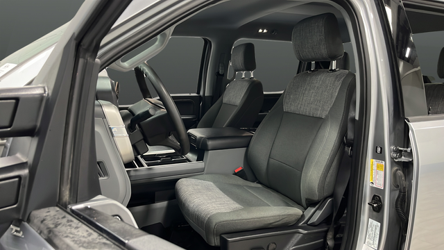 Used 2023 Iconic Silver Metallic Ford XLT image 9