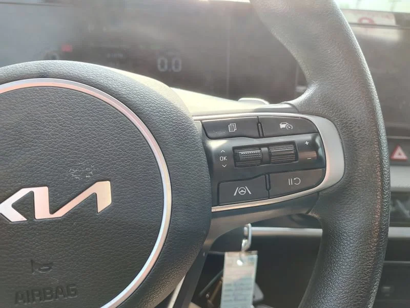Used 2023 Black Kia LX image 12