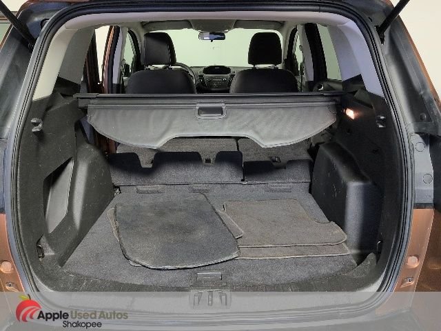 Used 2017 Red Ford SE image 9