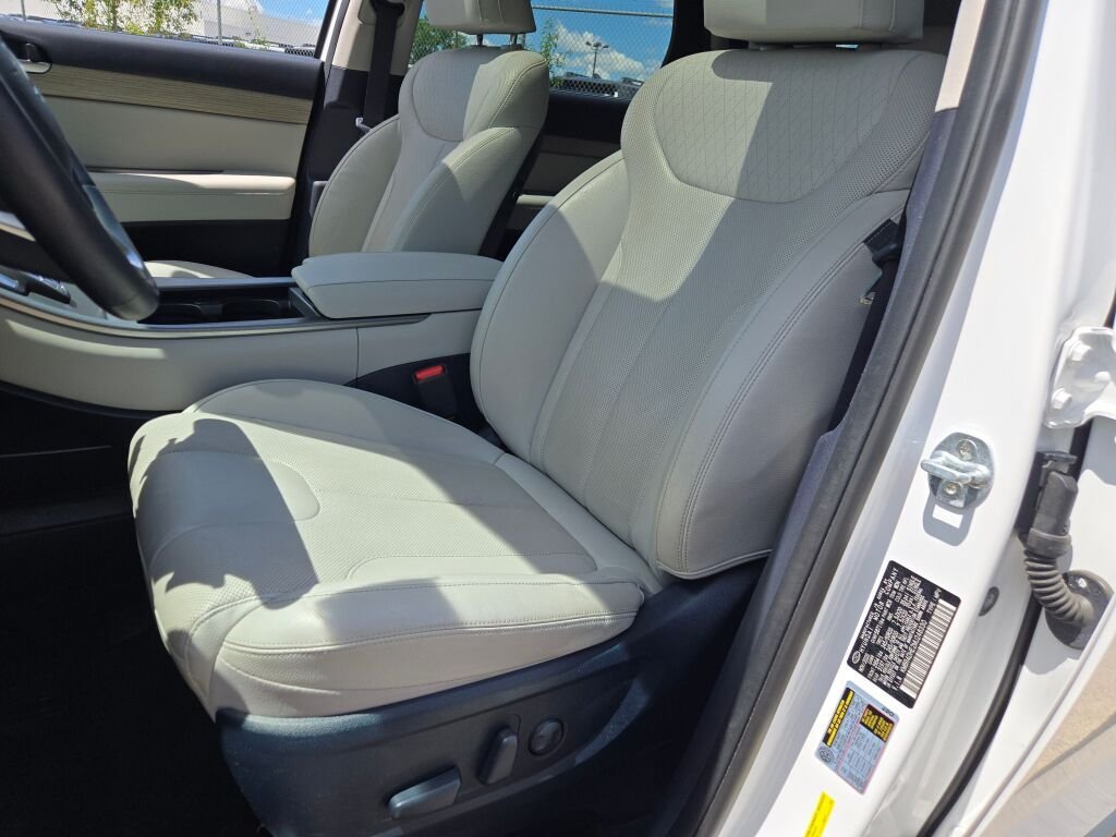 Used 2021 White Hyundai SEL image 25