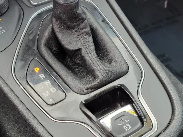 Used 2019 Green Jeep Limited image 32
