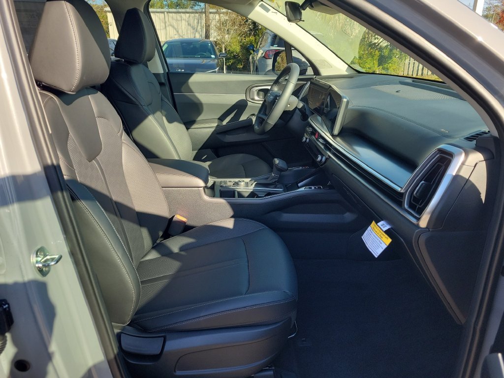 New 2026 Wolf Gray Kia S image 7