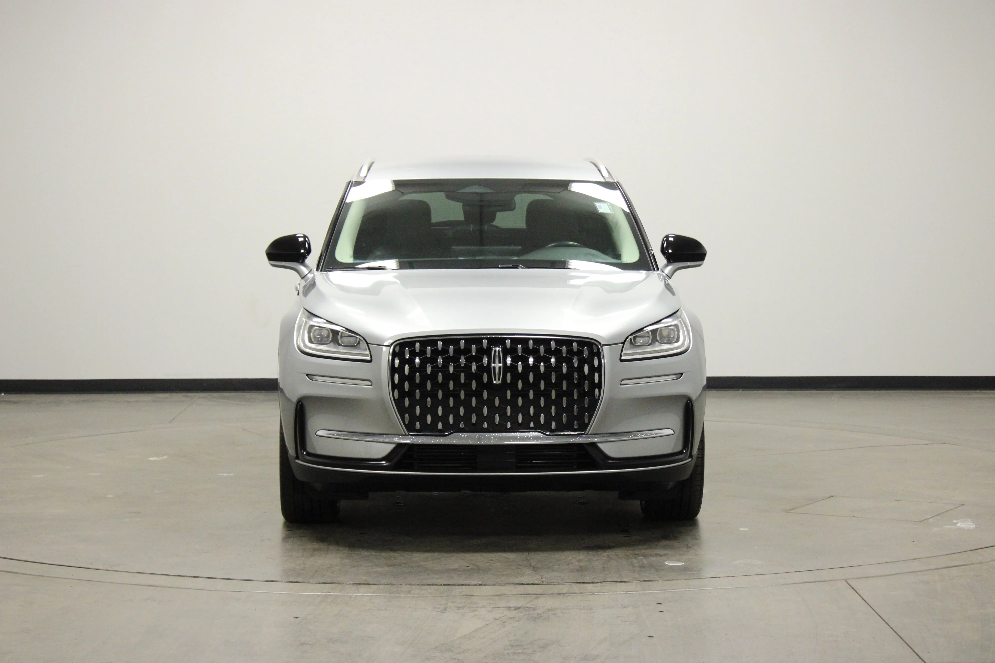 Used 2023 Radiance Metallic Lincoln Reserve image 3