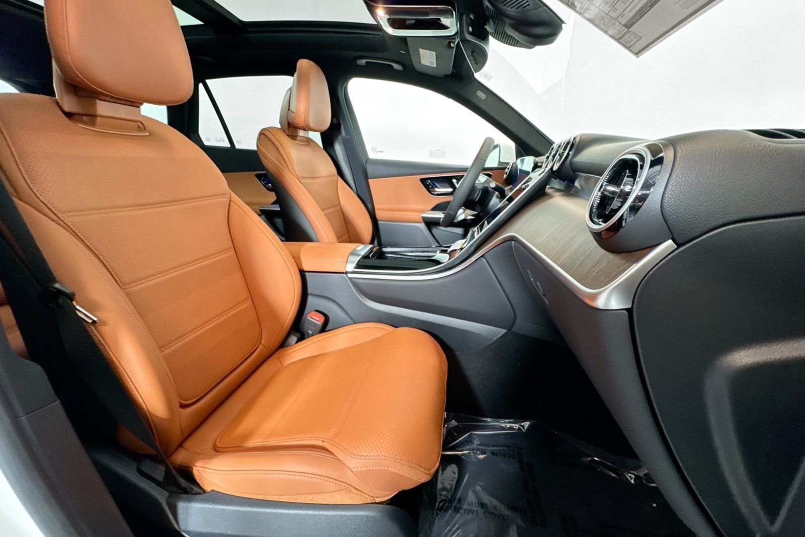 New 2026 Polar White Mercedes-Benz GLC 300 image 26
