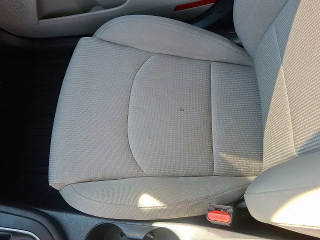 Used 2019 Black Kia LXS image 25