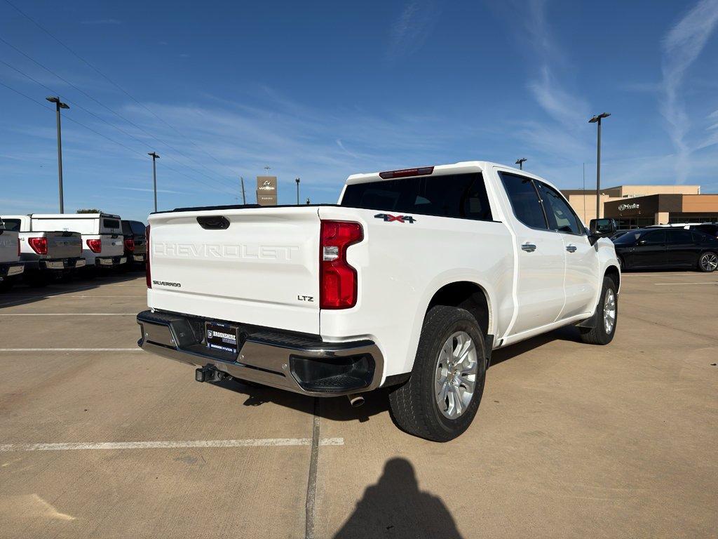Used 2025 Summit White Chevrolet LTZ image 7