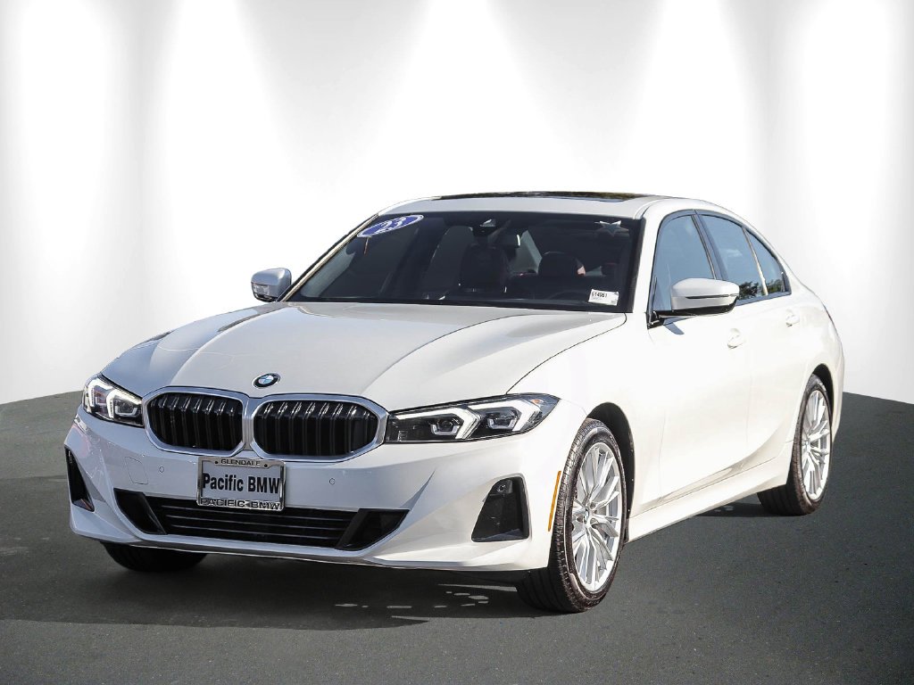 2023 BMW 3 Series photo 3