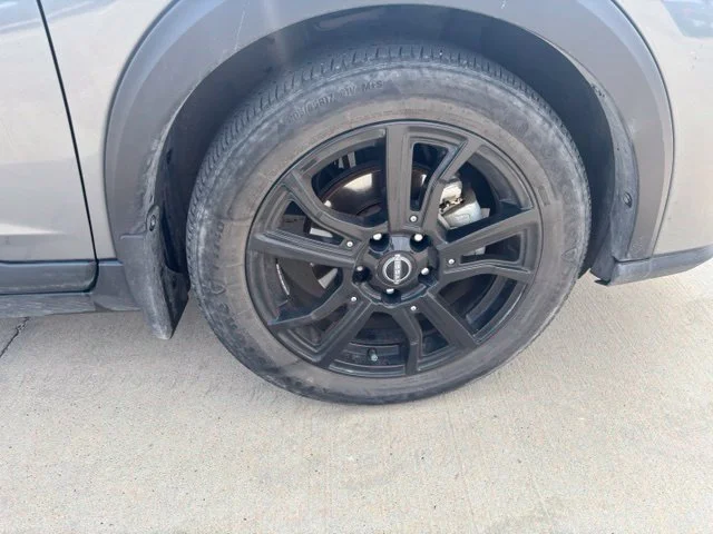 Used 2023 Gray Nissan SR image 15