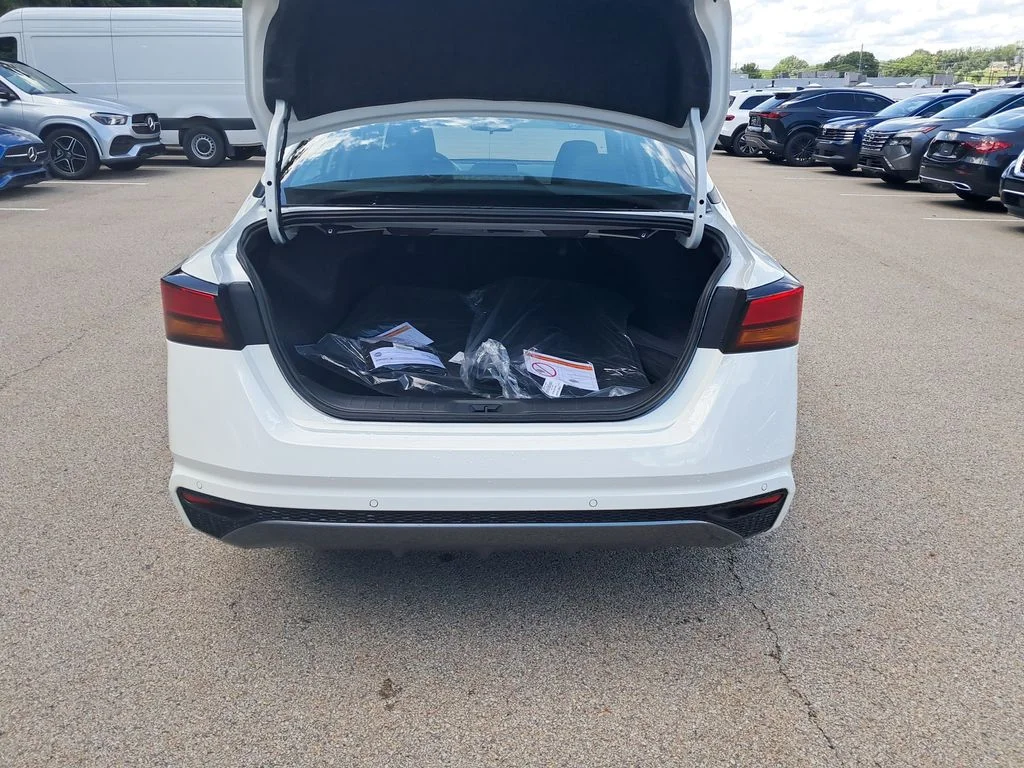 New 2026 White Nissan 2.5 SV image 24
