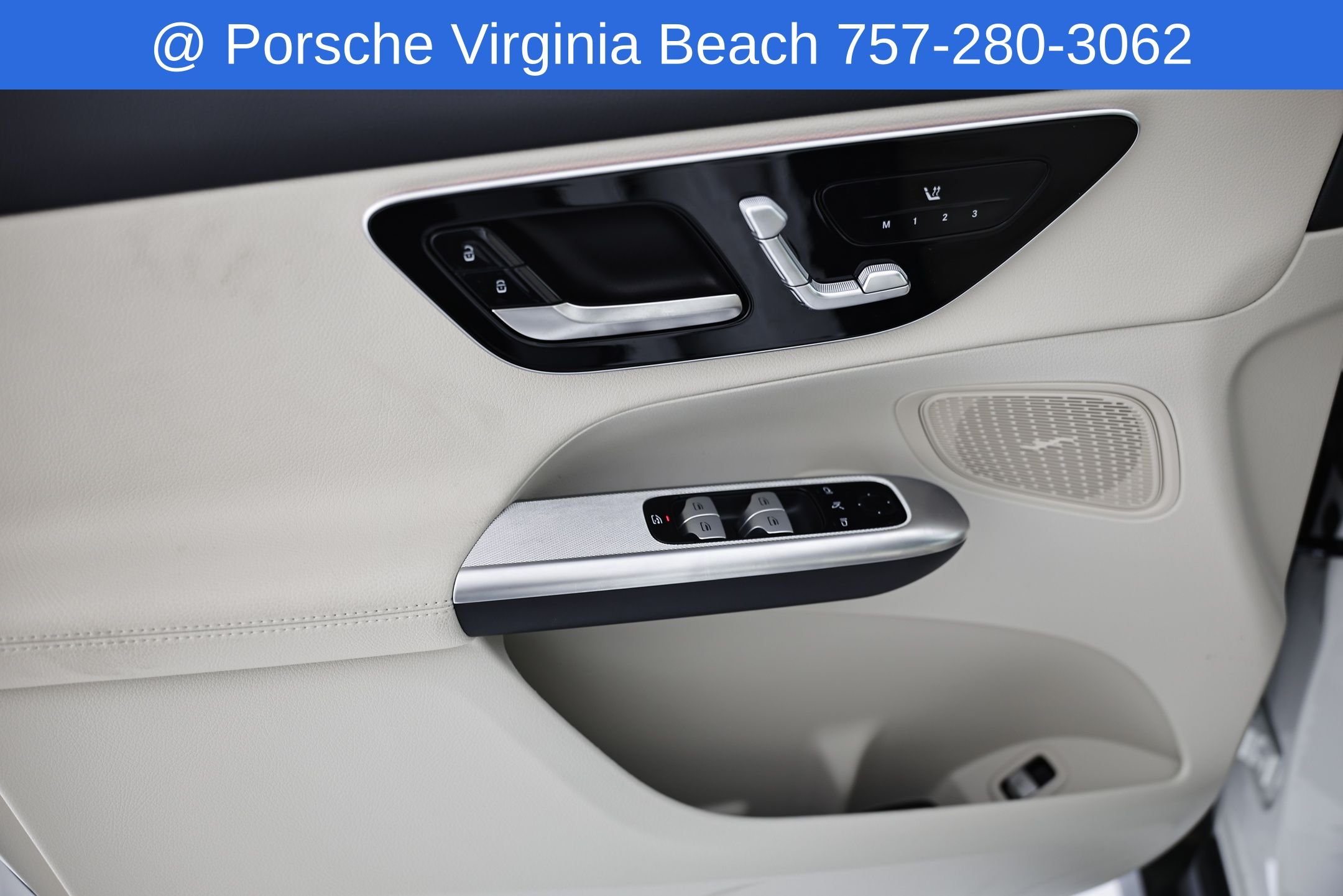 Used 2025 White Mercedes-Benz GLC 300 image 21
