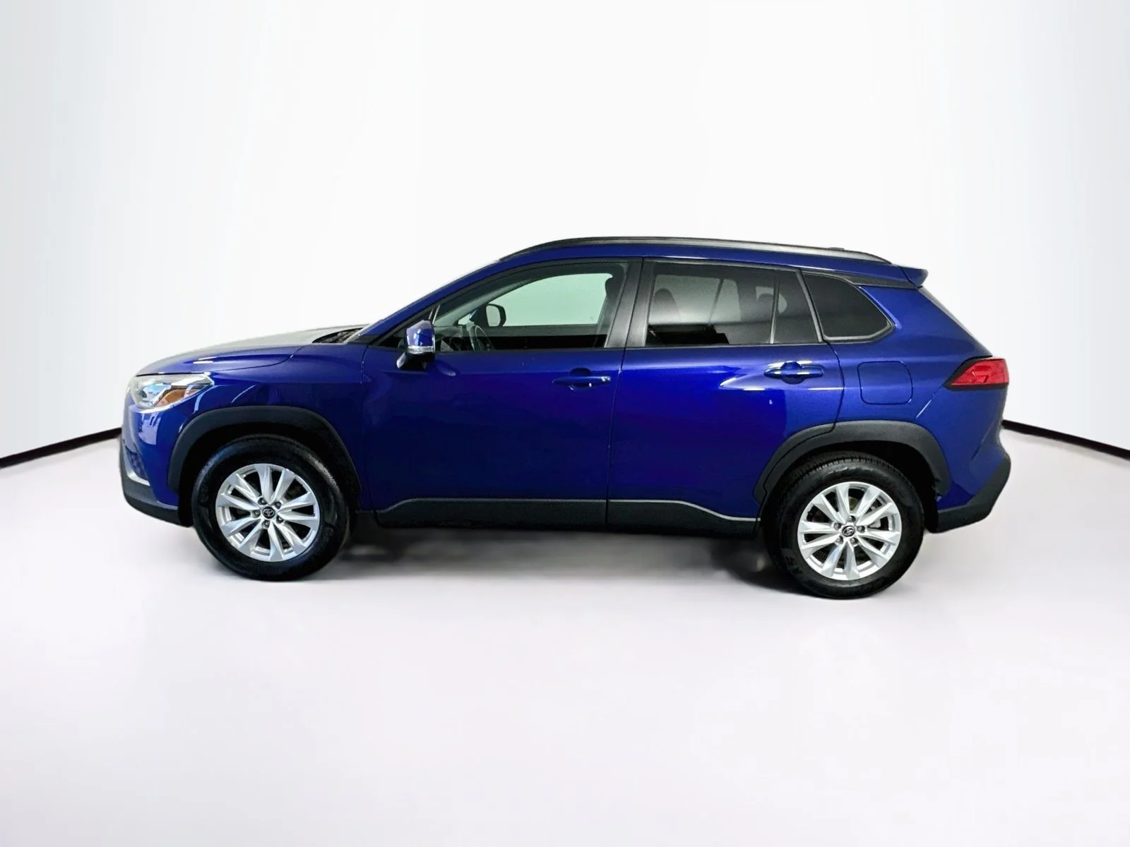 Used 2024 Blue Toyota LE image 4