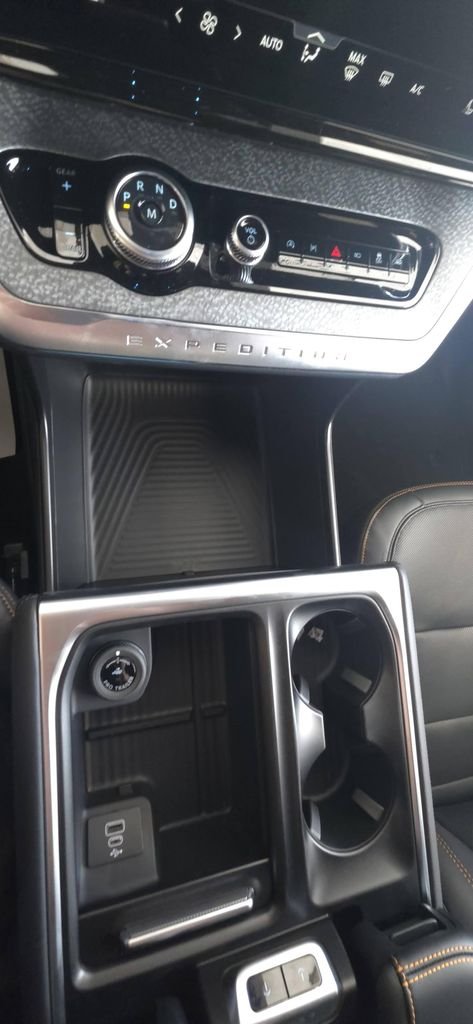 New 2026 Agate Black Metallic Ford Tremor® image 29
