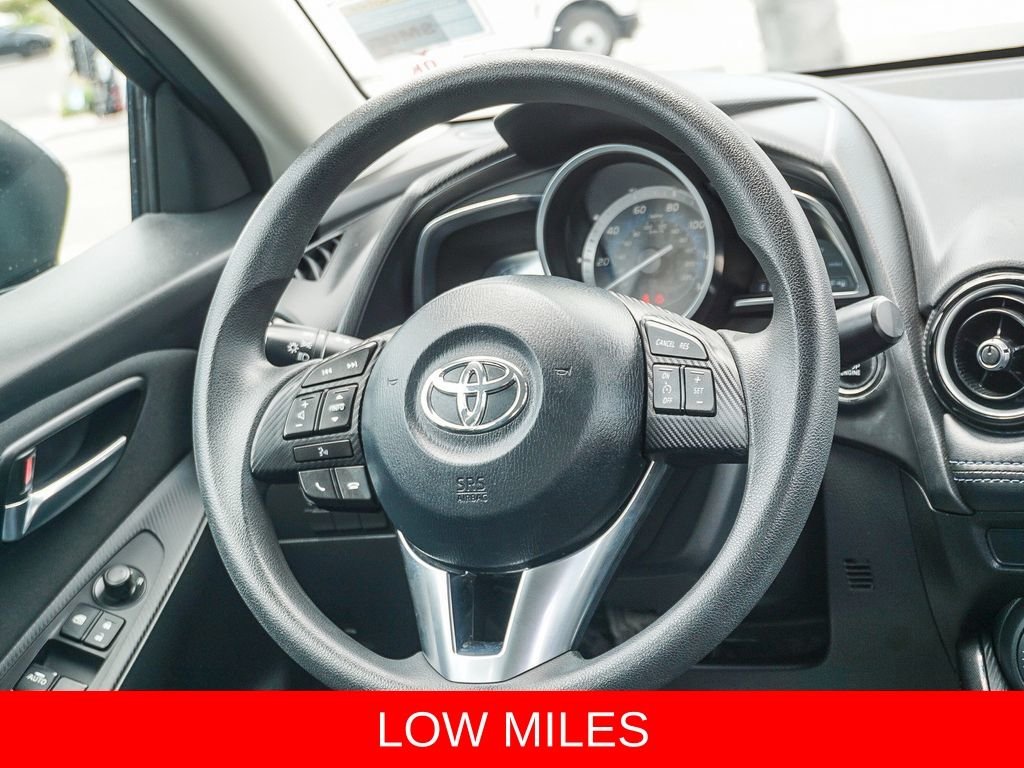 Used 2018 Black Toyota Base image 16