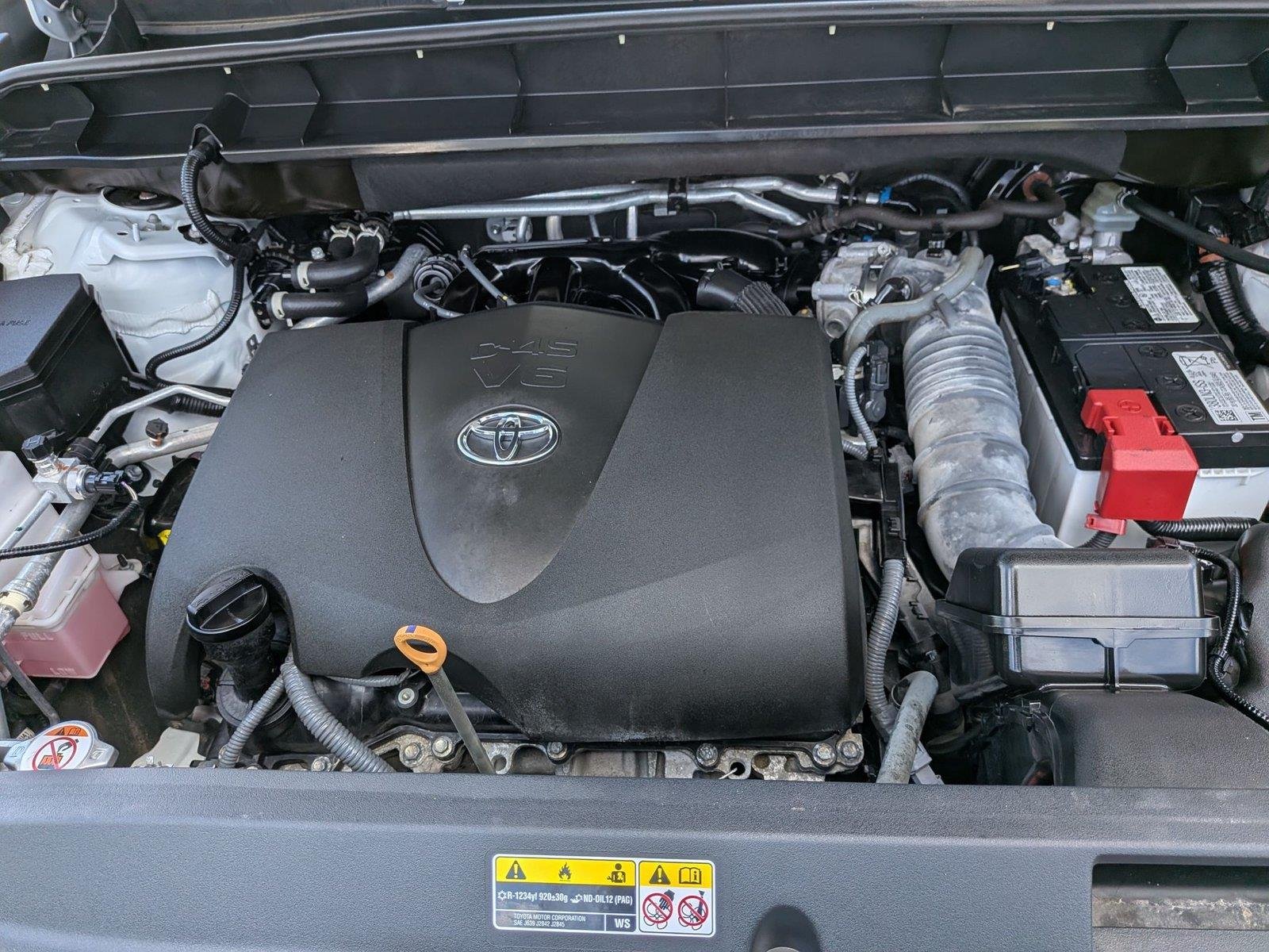 Used 2022 Wind Chill Pearl Toyota Platinum image 38