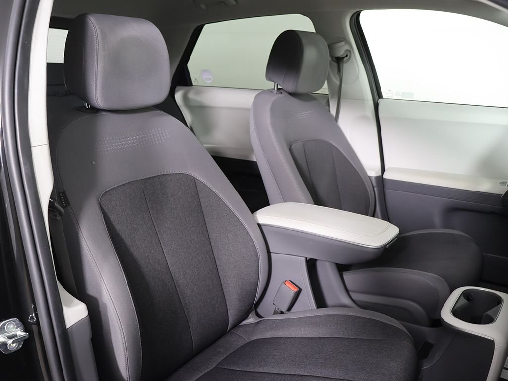 2022 Hyundai IONIQ 5 SE - Photo 28