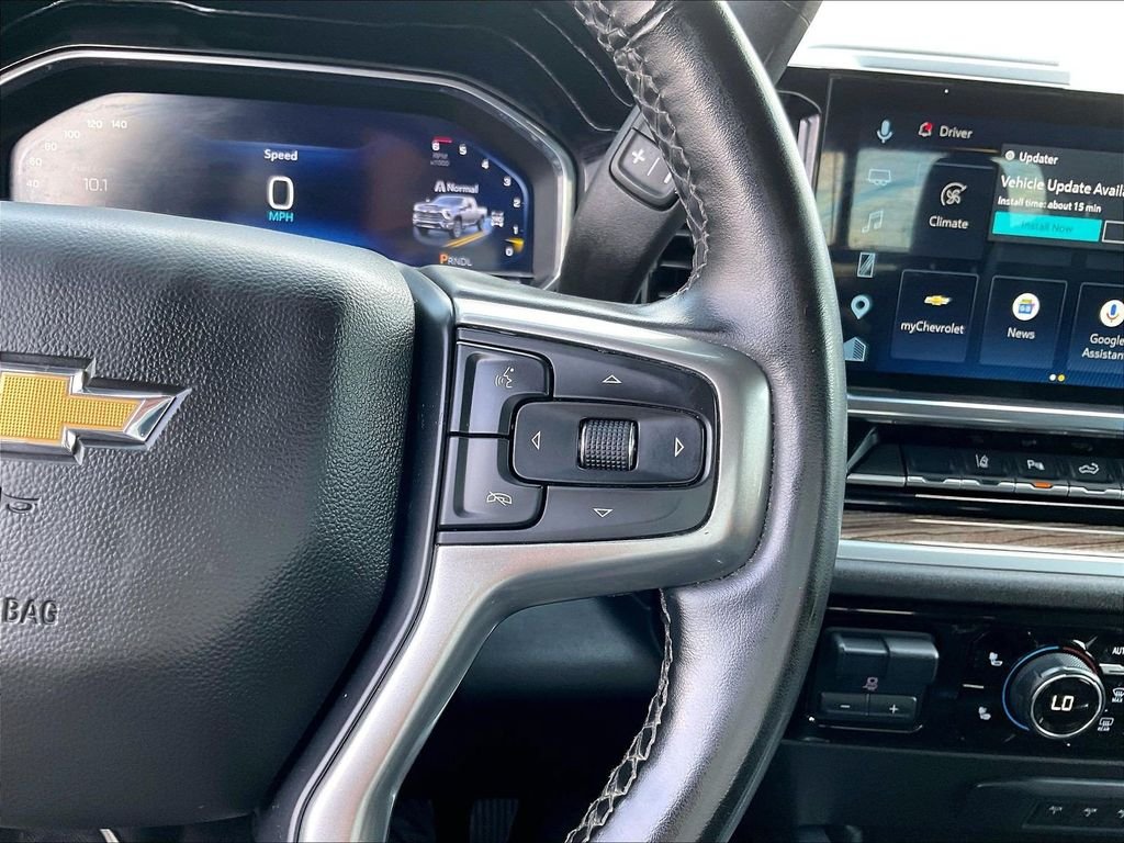 Used 2025 Gray Chevrolet LT image 23