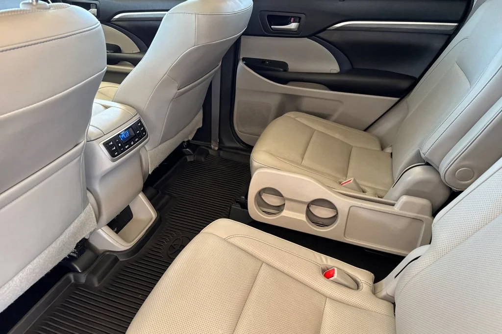 2017 Toyota Highlander Limited Platinum - Photo 12