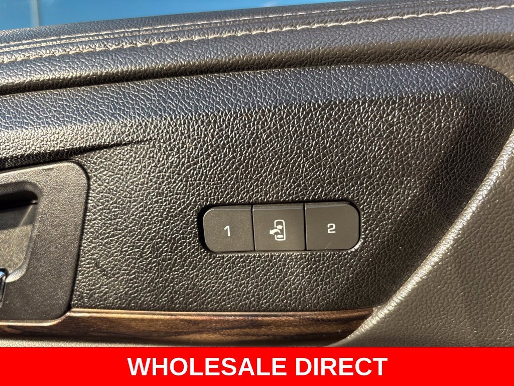 Used 2015 Carbon Black Metallic GMC Denali image 18