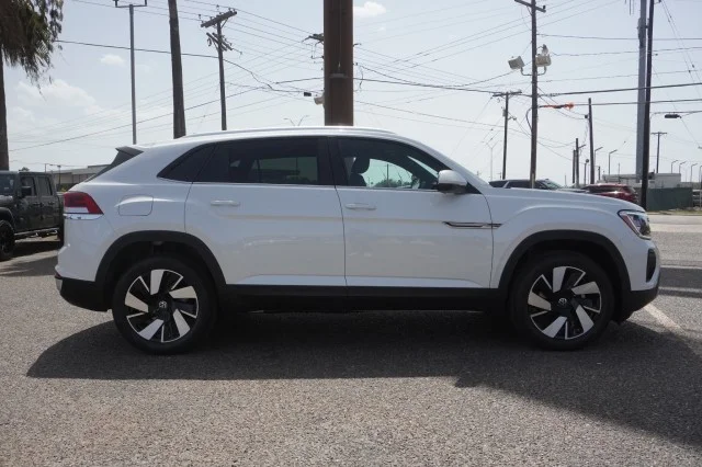 New 2026 Opal White Pearl Volkswagen 2.0T SE w/Technology image 4