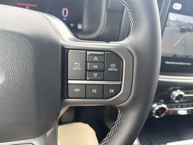 Used 2025 Black Ford Lariat image 34