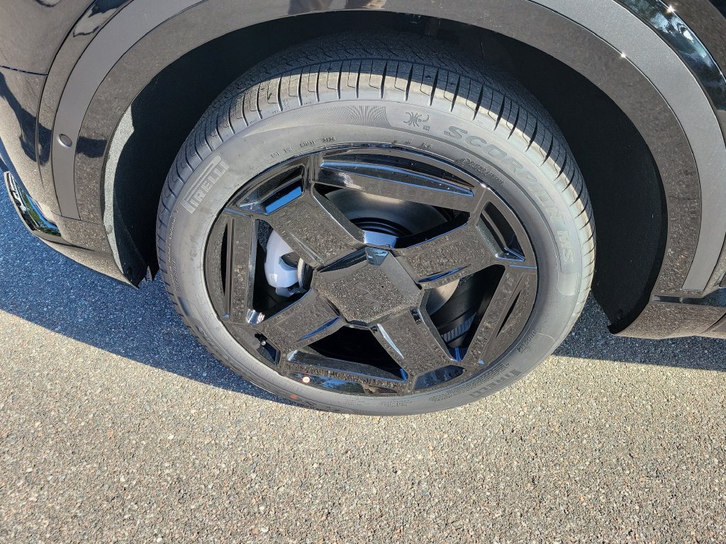 New 2027 Ebony Black Kia X-LINE SX image 4