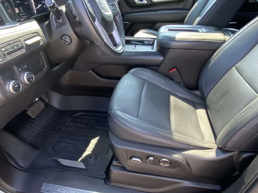 Used 2021 Gray GMC Denali image 19
