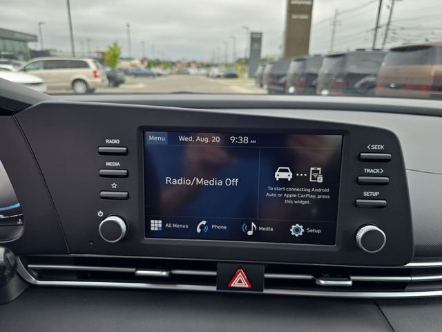 Used 2025 Gray Hyundai SE image 16