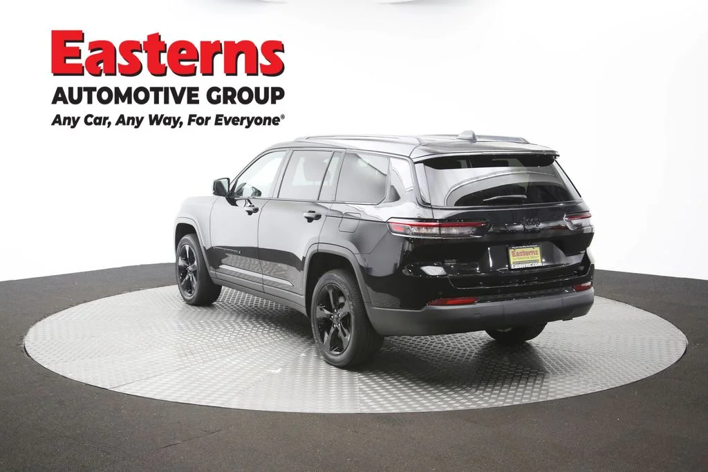 Used 2023 Black Jeep Altitude image 66