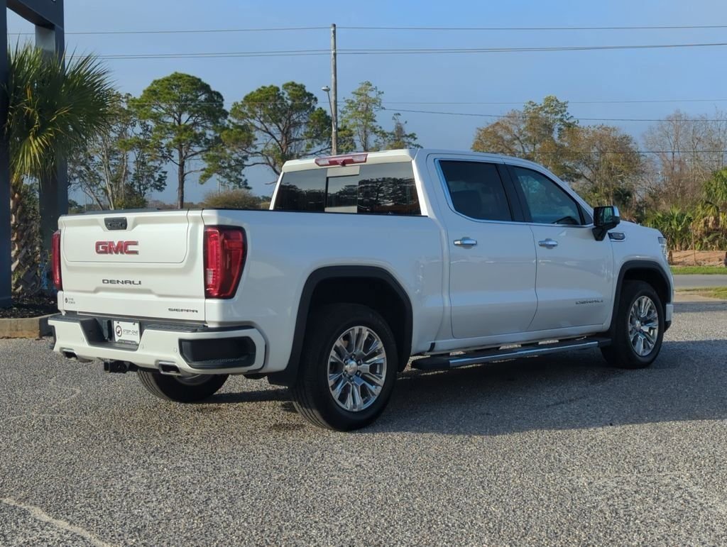 Used 2023 White GMC Denali image 7