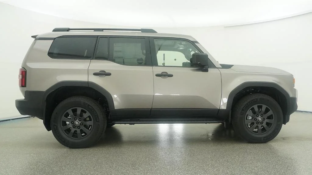 New 2027 Meteor Shower Toyota Land Cruiser image 9