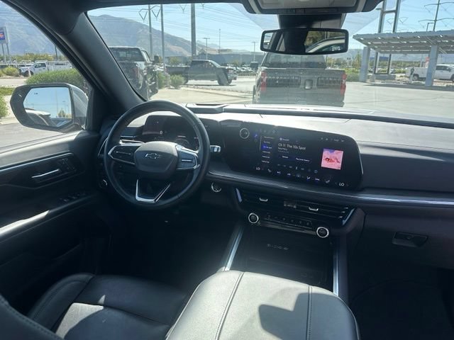 2025 Chevrolet Suburban Z71 - Photo 30