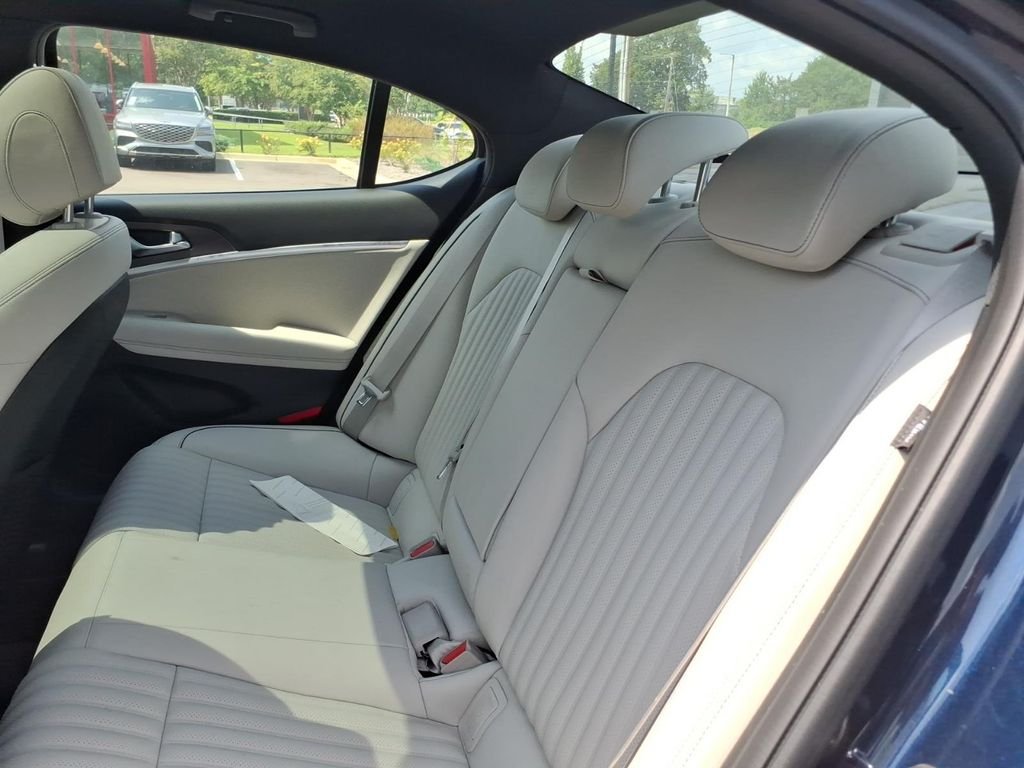 New 2026 Blue Genesis 3.3T Sport Prestige image 10