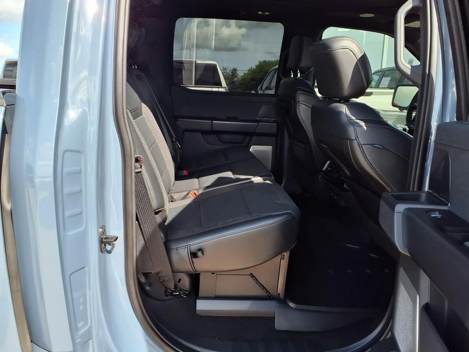 Used 2023 Gray Ford Raptor image 8