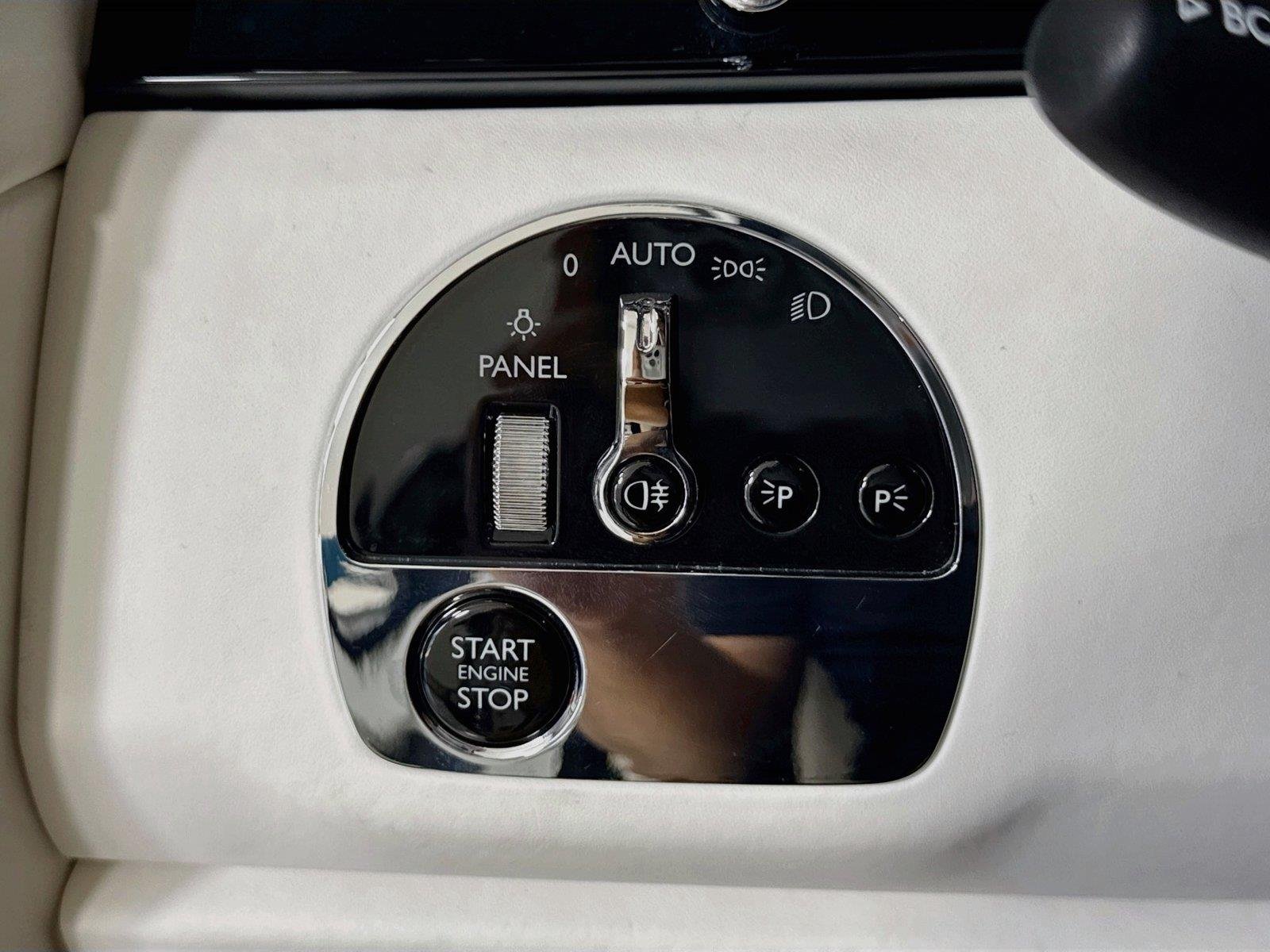 Used 2025 English White Rolls-Royce 26
