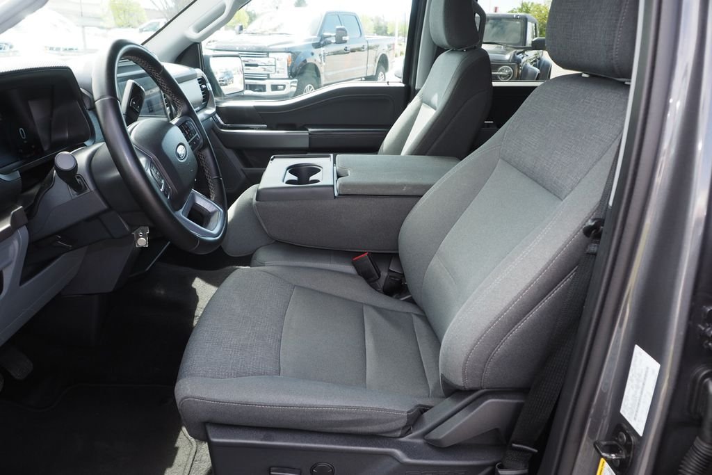 Used 2025 Gray Ford XLT image 14