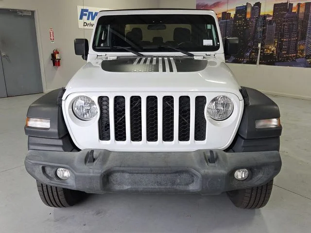 Used 2020 White Jeep Sport image 2