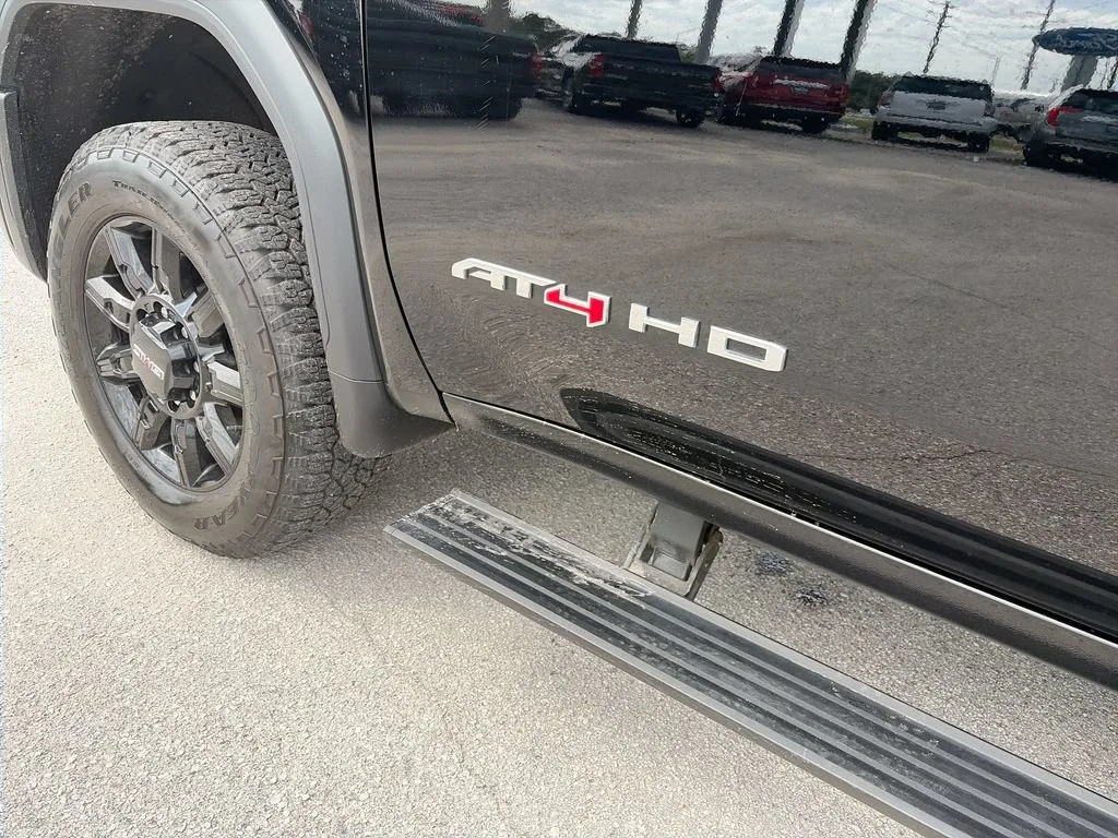 2025 GMC Sierra 2500HD AT4 - Photo 42