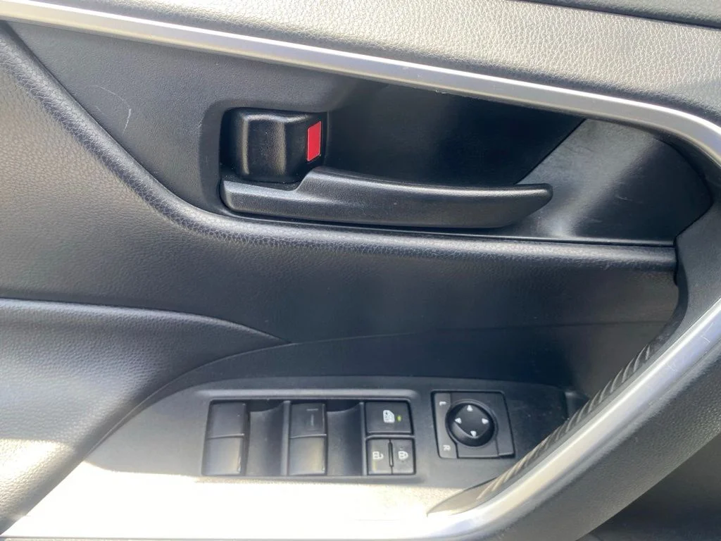 Used 2019 Gray Toyota LE image 22